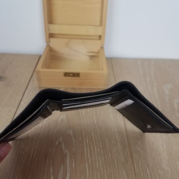 Brumby |  Leather Wallet Belt & Key Chain Gift Set - Picture 10 of 15